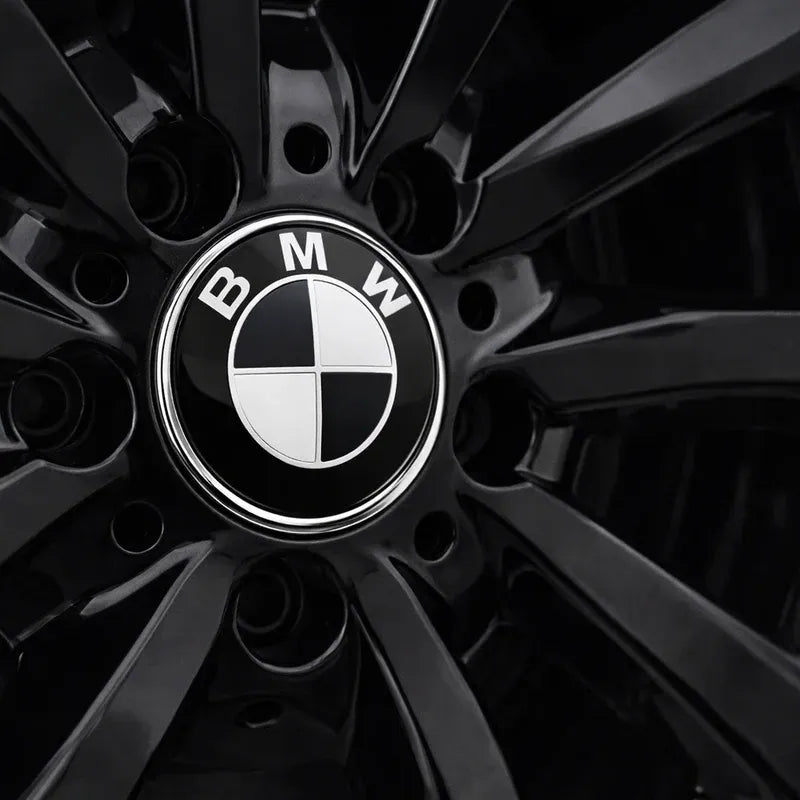 BMW Centrumkåpor Svart/Vit 68mm 4-Pack