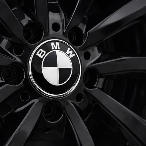 BMW Centrumkåpor Svart/Vit 68mm 4-Pack
